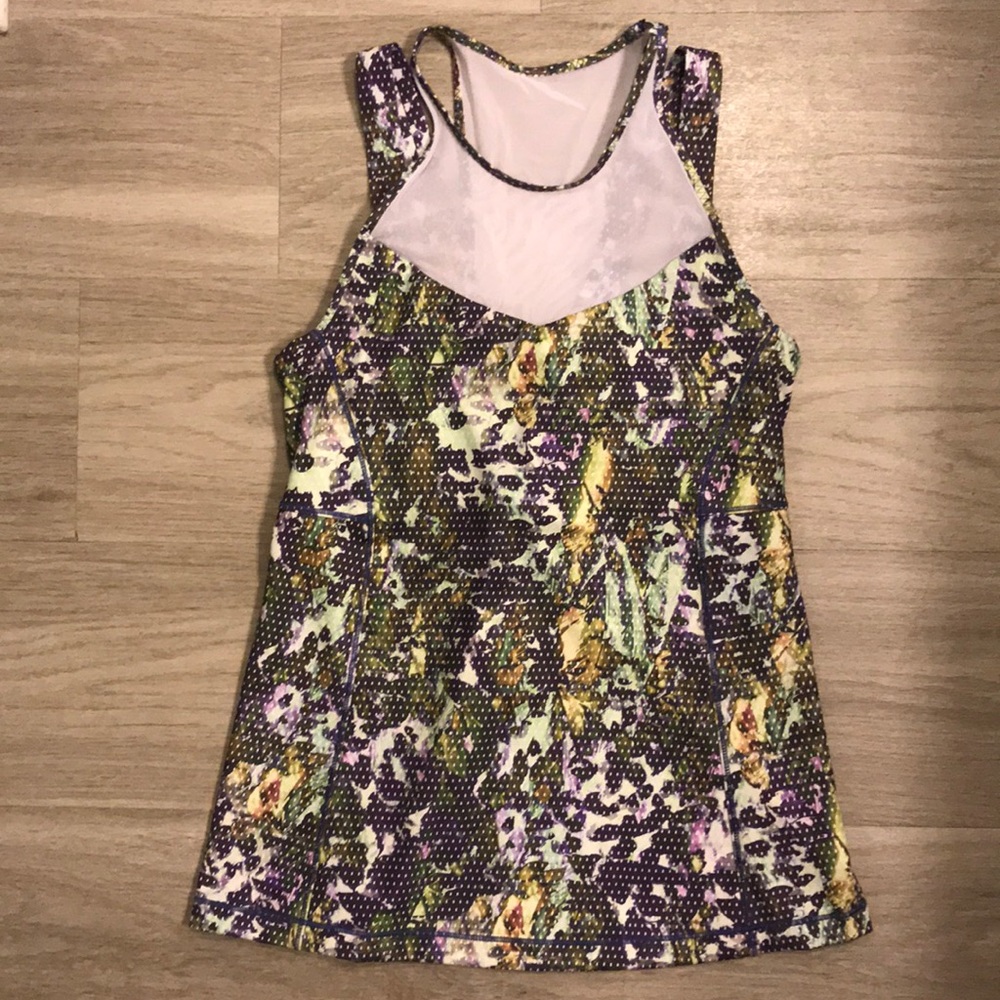 Lululemon workout top